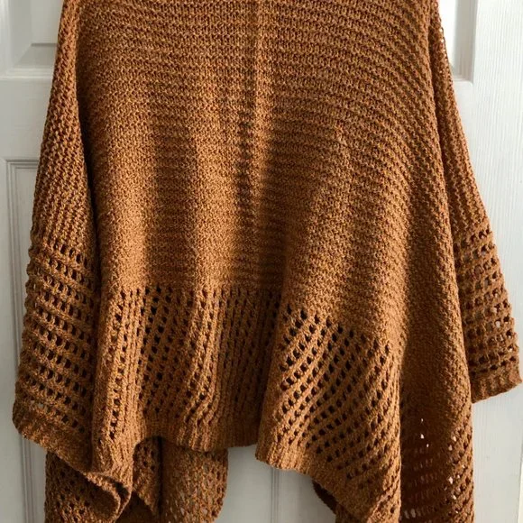 NWT Knit Fall Inspired Poncho - Picture 3 of 4